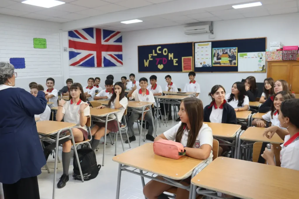 Secundaria Bilingüe en La Reina